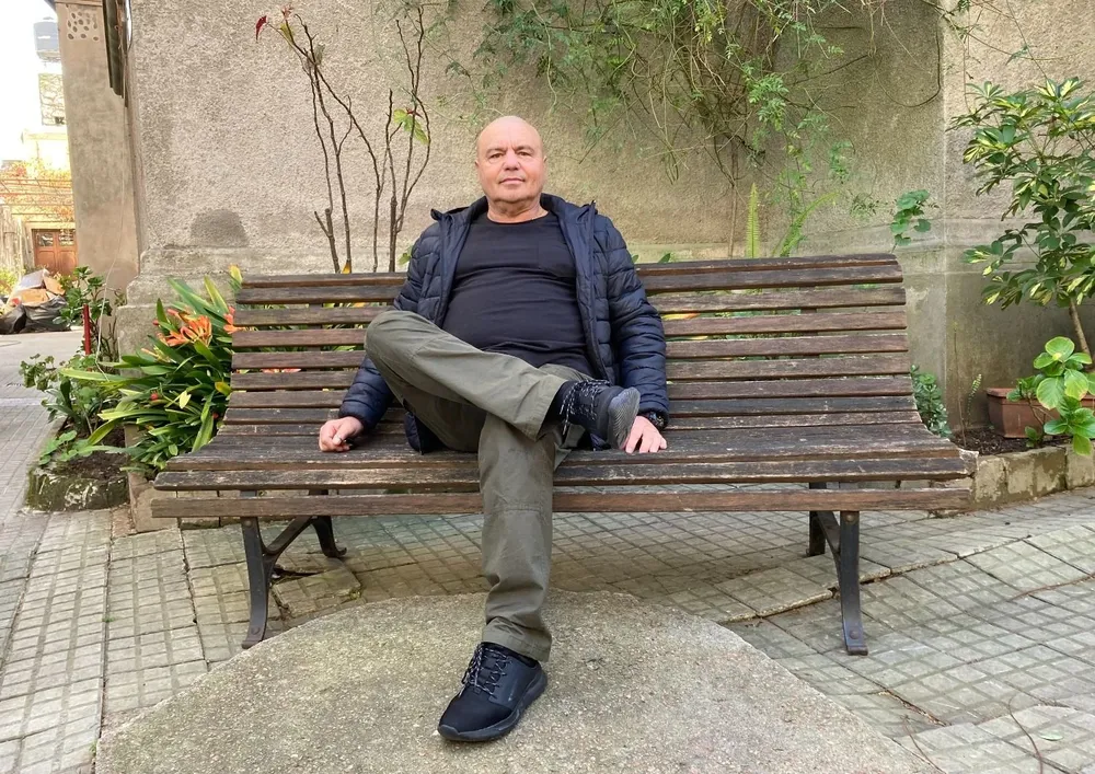 Alberto Santelli trabaja en el Complejo deportivo Naval