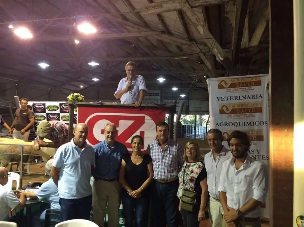 Integrantes del escritorio y de las cabañas en el remate