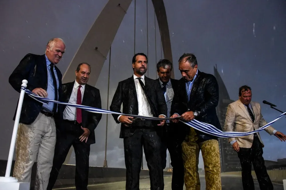 El gobierno no logra recuperar el centro del ring