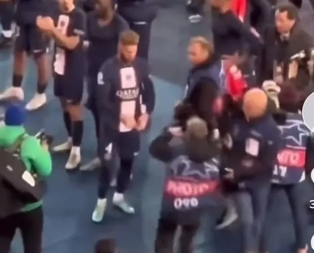 La bronca y agresión de Sergio Ramos con un fotógrafo tras la derrota de PSG