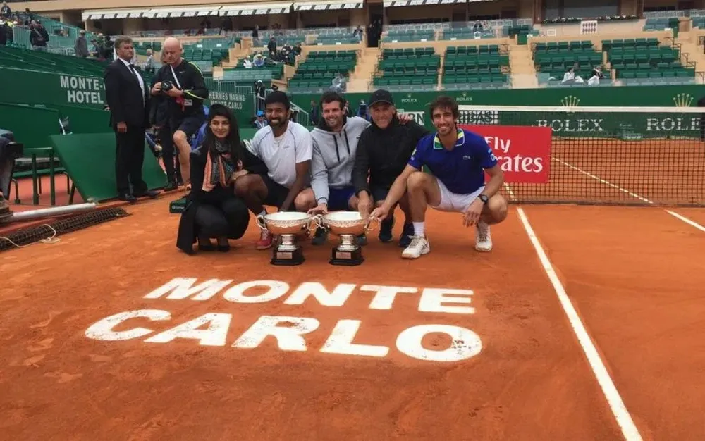 Pablo Cuevas y Rohan Bopanna celebran el título en Monte Carlo