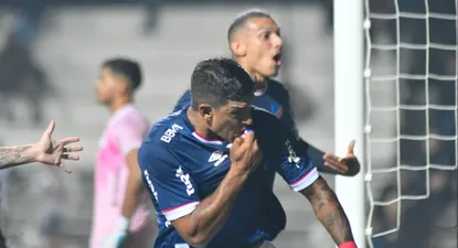 El festejo de Diego Polenta, autor del gol