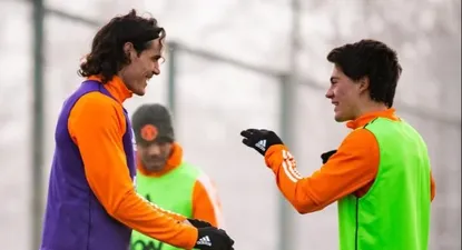 Pellistri disfrutó de su primer entrenamiento en la nieve y con Cavani