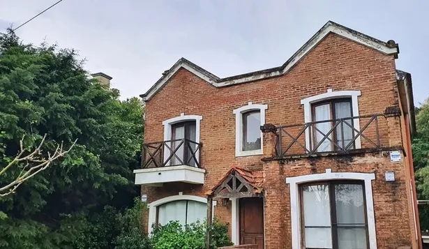 Subastan 50% indiviso de casa en Punta del Este