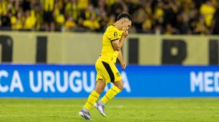 Leonardo Fernández festeja su gol ante Deportivo Maldonado