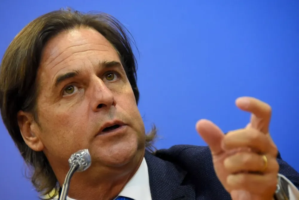 El 46% aprueba la gestión de Lacalle Pou