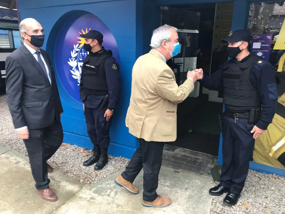 Heber visitó el stand del ministerio en la Expo Prado.