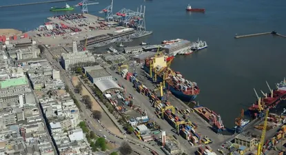 Alarma en operadores portuarios por suba de costo salarial