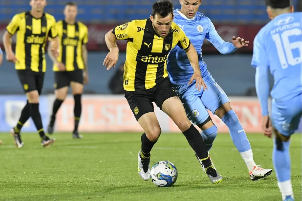 Peñarol enfrentará a Montevideo City Torque por la semifinal de la Copa AUF Uruguay