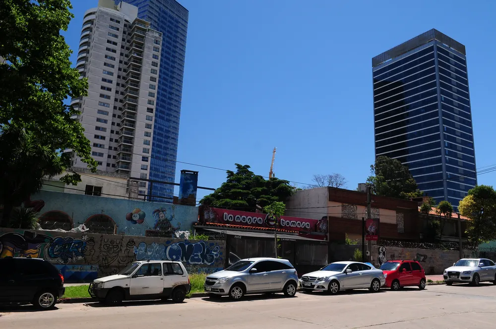 Sobre la calle Bustamante, un grupo extranjero compró nueve predios para un desarrollo inmobiliario