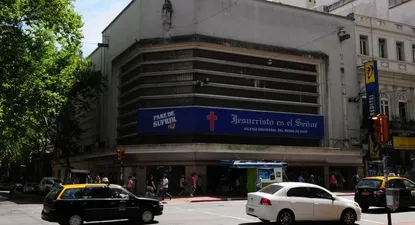 El ex cine Trocadero fue la sede de la Iglesia Pare de Sufrir