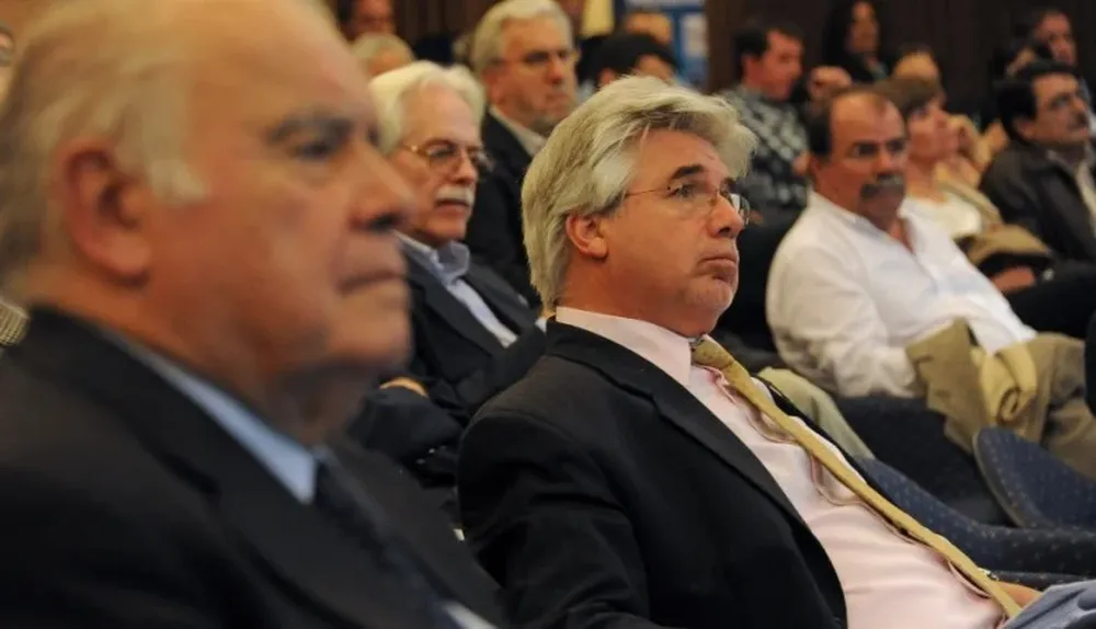 Enrique Iglesias y el ministro Tabare Aguerre durante el acto realizado por Opypa