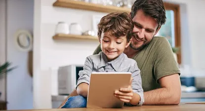 Cuánto dinero deben darles los padres a sus hijos y cómo enseñarles a administrarlo