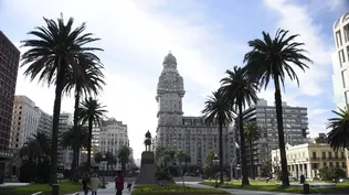 Uruguay busca convertirse en un hub de innovación a través de alivios tributarios. (Foto: Plaza Independencia, archivo)