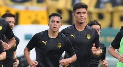 Alejo Cruz con Matías González, previo al clásico del 22 de enero