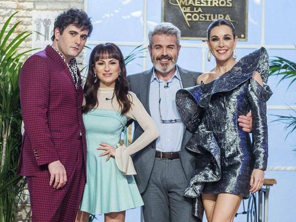 Jurado y presentadora de Maestros de la costura. TVE