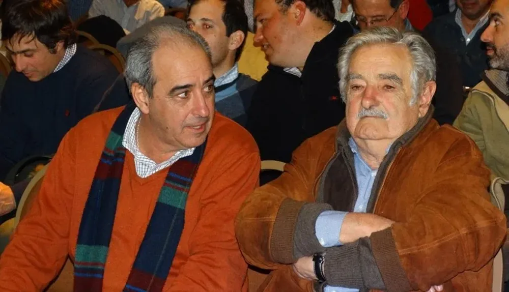 El presidente de INAC, Luis Fratti, y el presidente de la República, José Mujica