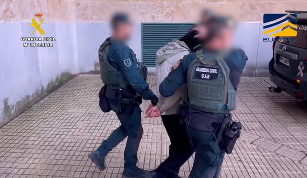 Operación de la Guardia Civil con tres detenidos por yihadismo en Salamanca, Burgos y Huelva.