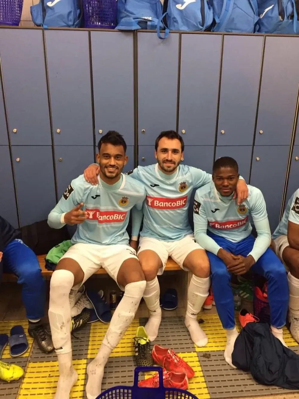 Albín con su nueva casaca, del Arouca de Portugal