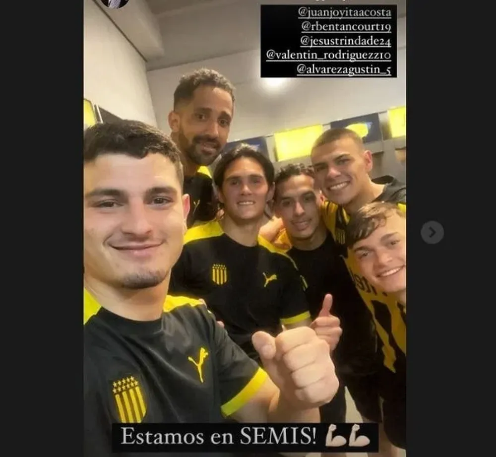 El festejo de Agustín Álvarez y sus compañeros tras el pase a semifinales