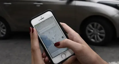 Uber lanza sistema de propinas para conductores en tres ciudades