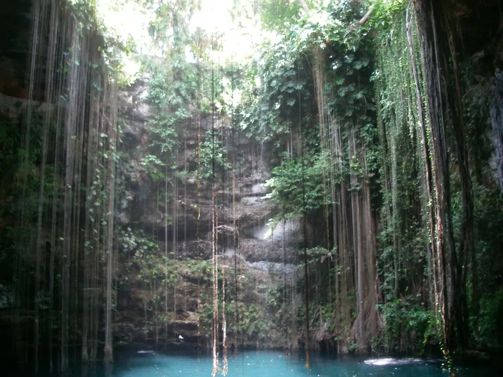 El cenote Suytun en México