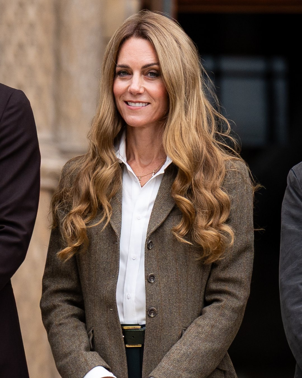 La princesa Kate Middleton, y su espectacular look rubio renovado.