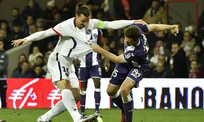 Zlatan al rescate de PSG