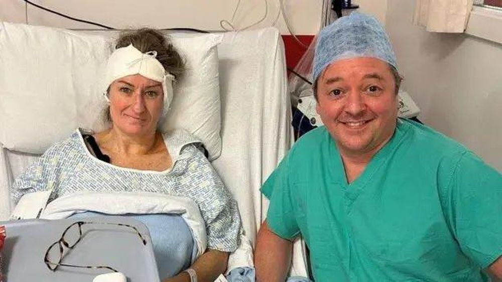 Iain Nixon, quien realizó la cirugía, espera que esta técnica pionera se convierta en una práctica común en el futuro