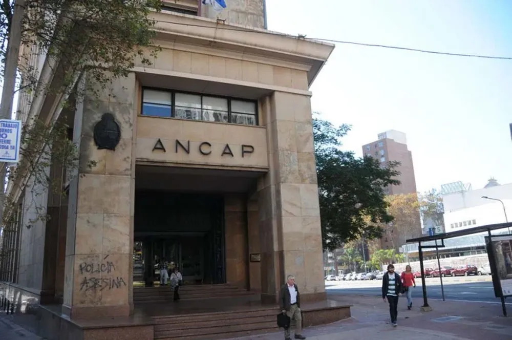 La gestión de ANCAP y su elevado déficit están en el ojo de la tormenta. M.I. Hiriart