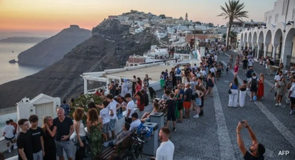 El turismo desborda a las islas griegas.