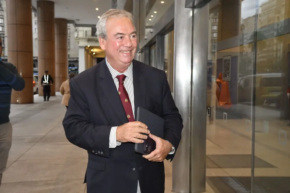 El ministro del Interior Luis Alberto Heber entrando a Torre Ejecutiva