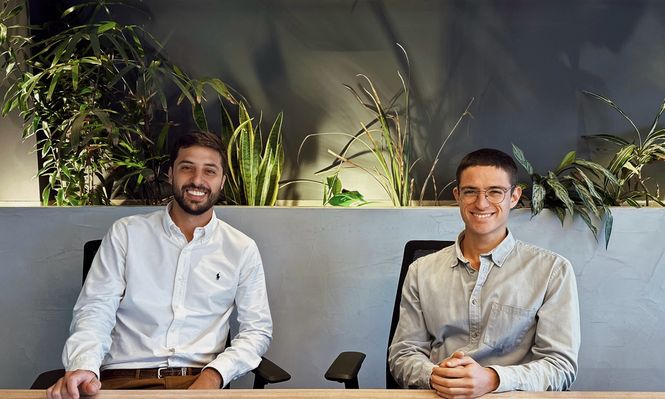 Crean el primer asistente de inteligencia artificial especializado en temas jurídicos: UruguAi Legal