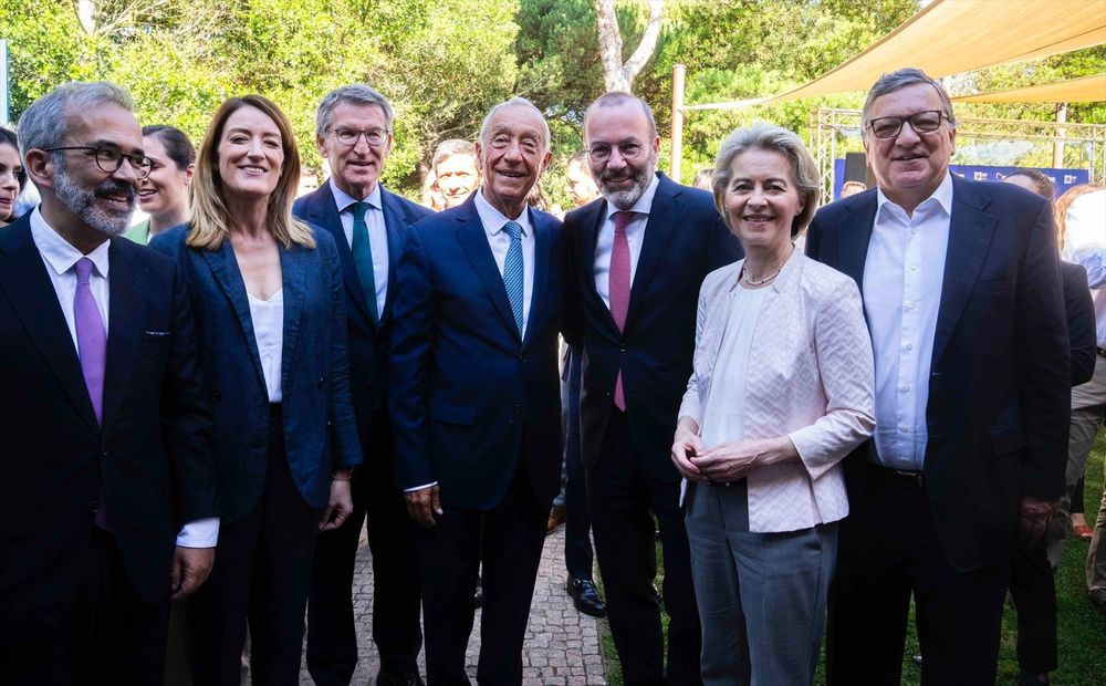 Alberto Núñez Feijóo junto a Ursula von der Leyen y Roberta Metsola en las jornadas de estudio del PPE en Portugal