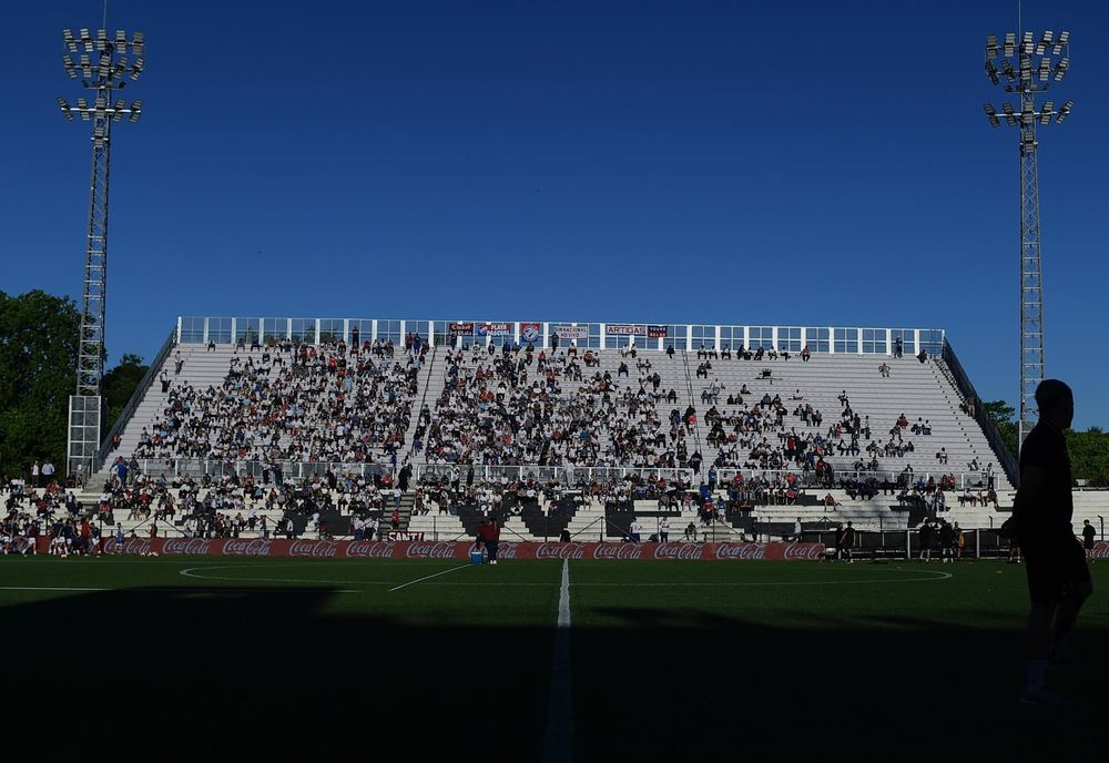 La nueva tribuna del Parque Viera habilitada