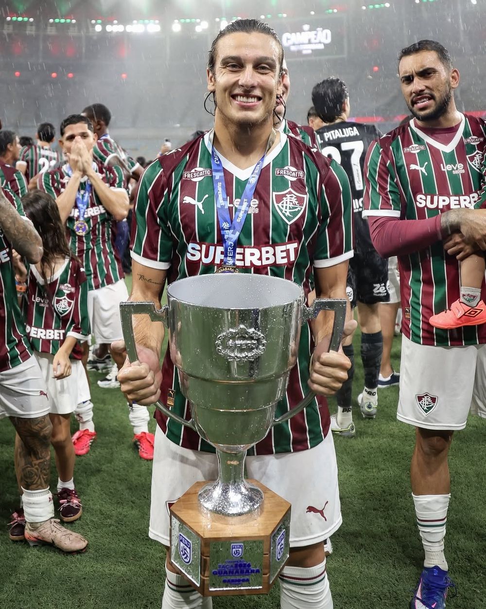 Agustín Canobbio celebró su primer título con Fluminense de Brasil