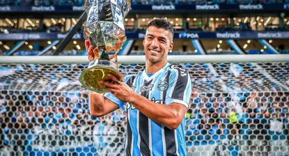 Suárez sigue colaborando con su club más allá de lo que hace en la cancha