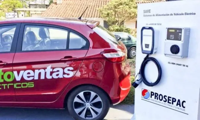 Autos enchufables buscan su lugar en Uruguay