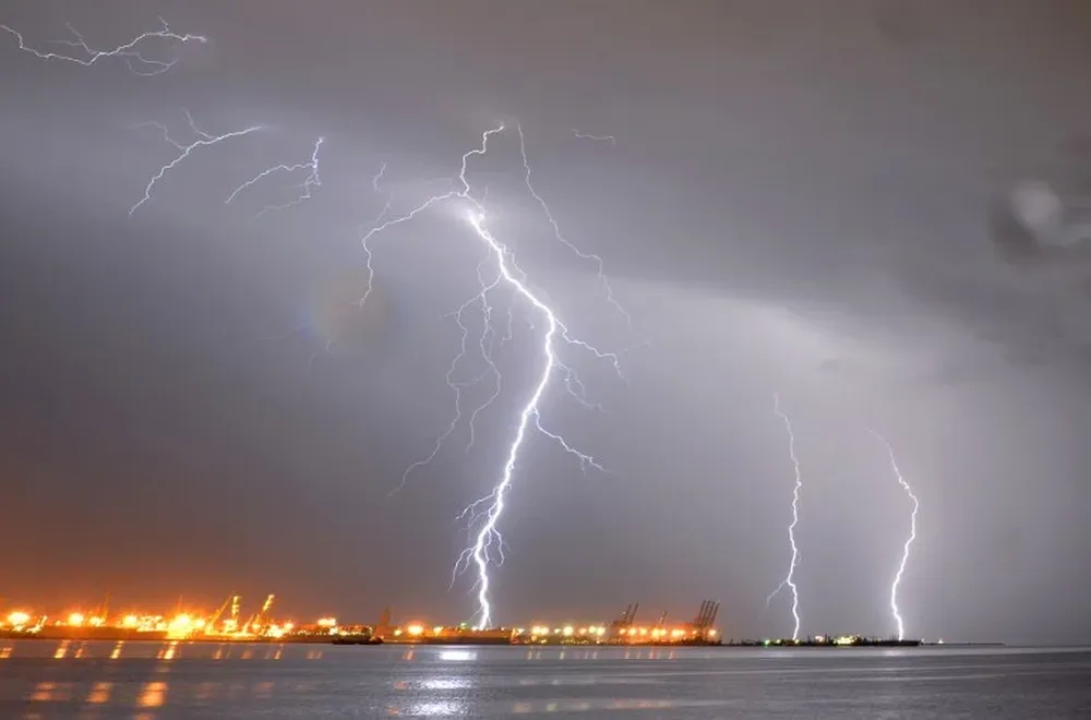 Lluvias intensas y tormentas eléctricas.