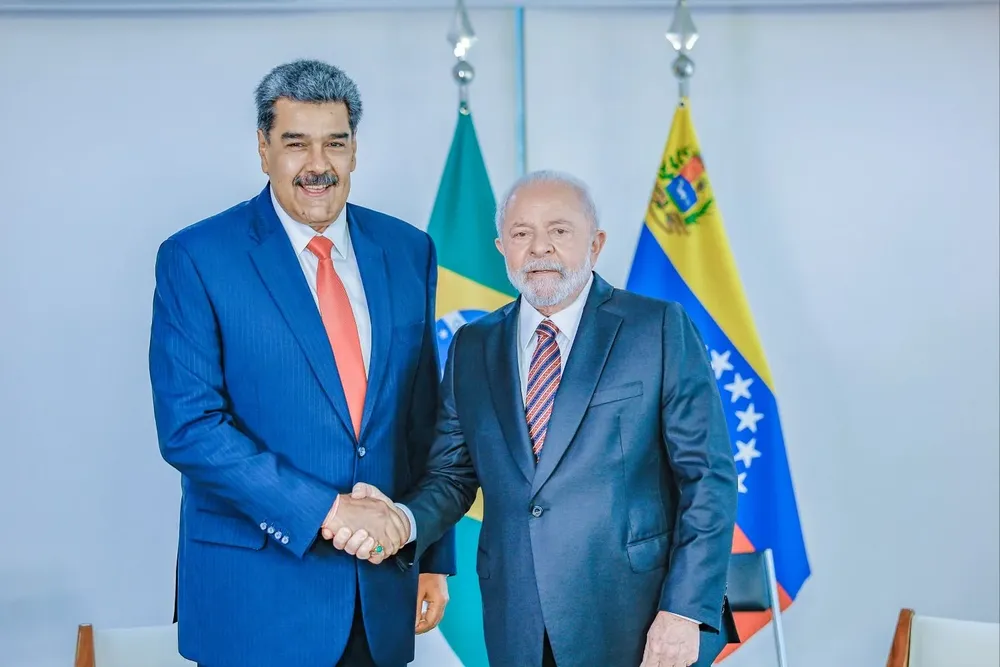 Nicolás Maduro y Lula Da Silva en una reunión bilateral previa a la cumbre de mandatarios sudamericanos
