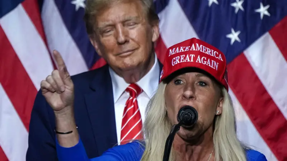 La congresista Taylor Greene se enfrentó a Trump por los archivos del caso Epstein