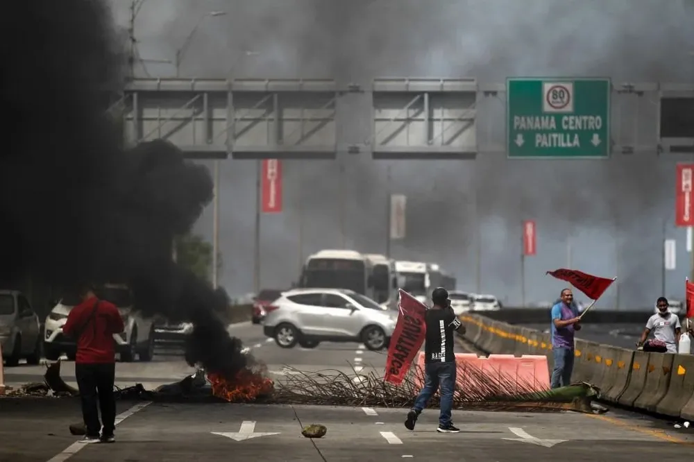 Bloqueo de rutas en la Ciudad de Panamá.