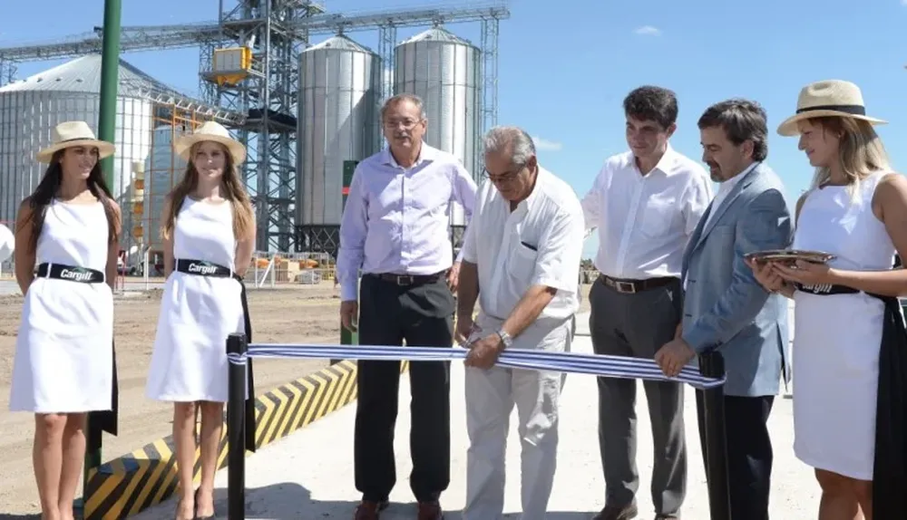 Eduardo Diaz, Enzo Benech, Fernando Cozzi y Jorge Vranjes durante el corte de cinta