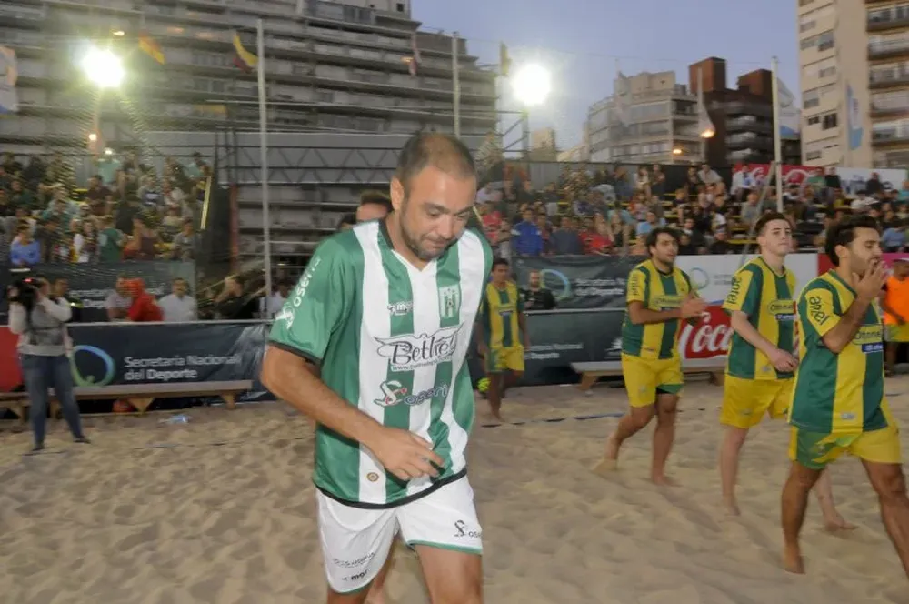 Álvaro Recoba en su debut con Racing