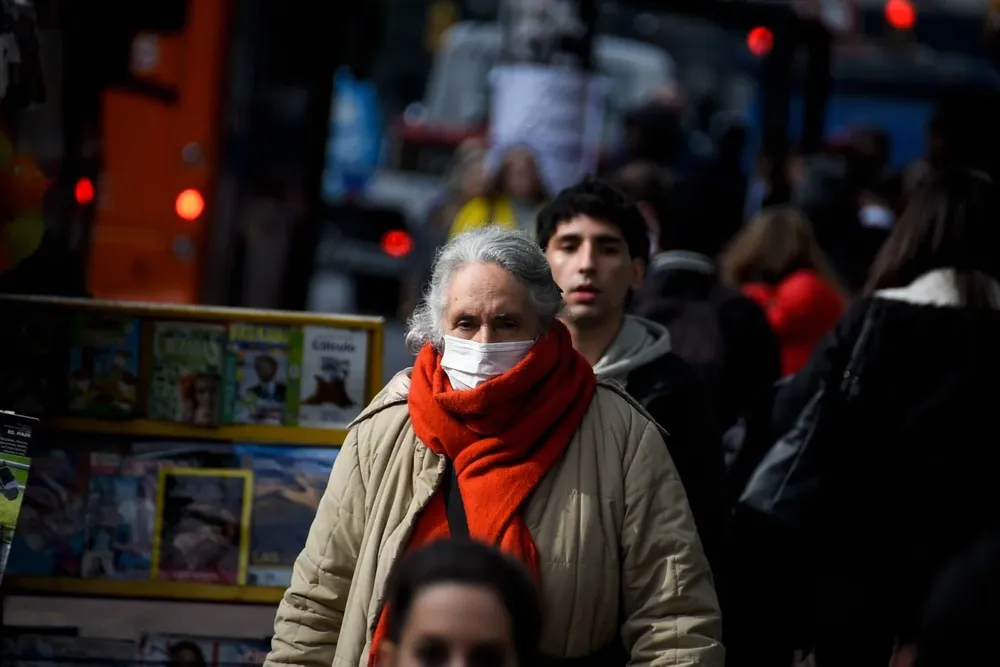 El rango de temperatura esperado para el área metropolitana va desde una mínima de 8 °C a una máxima de 14 °C.