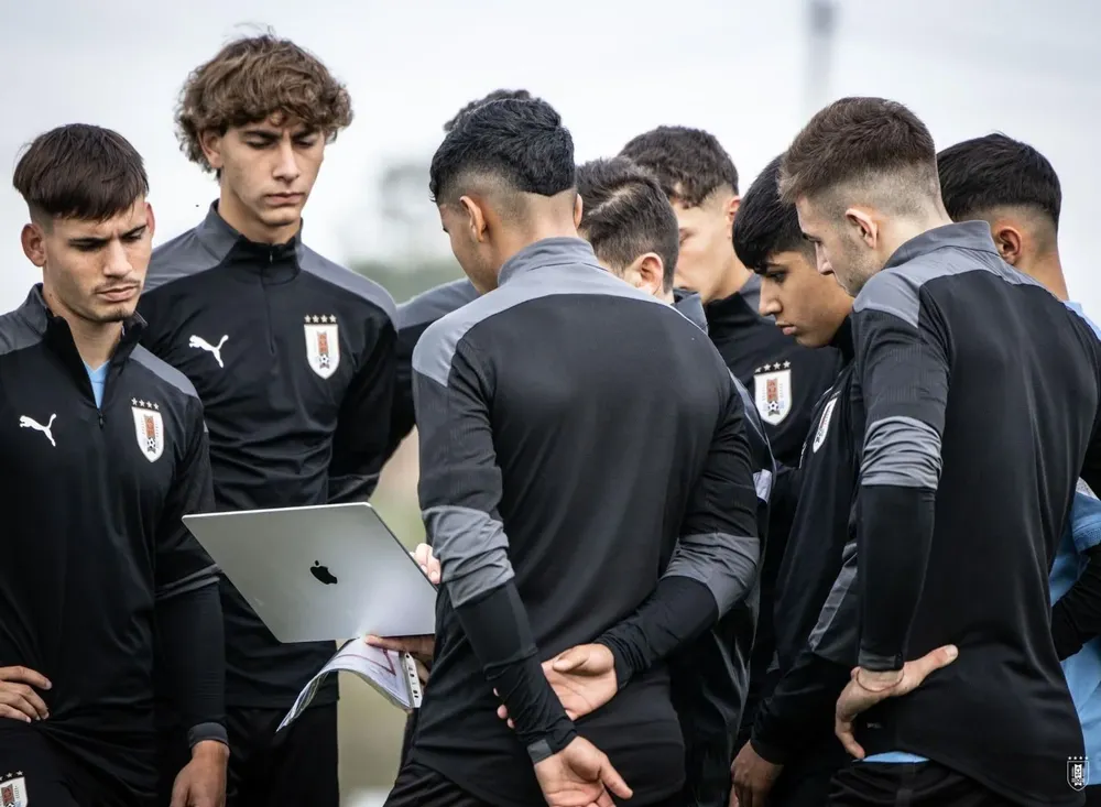 El grupo de juveniles en el Complejo