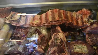 El precio del asado en los comercios ronda hoy los $ 300 por kg al público.