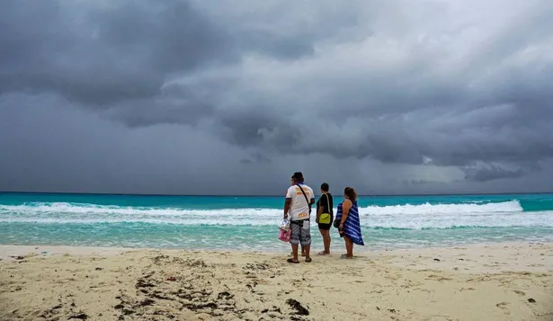 Imagen del paso de Helene como tormenta tropical en Cancún, en México.