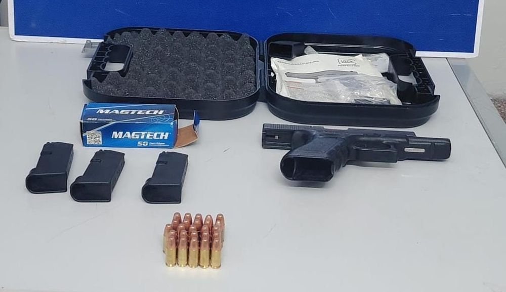 Policía detuvo a dos personas