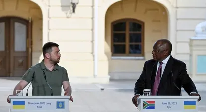 Volodímir Zelensky tildó de “engaño” la propuesta de paz del presidente sudafricano Cyril Ramaphosa.